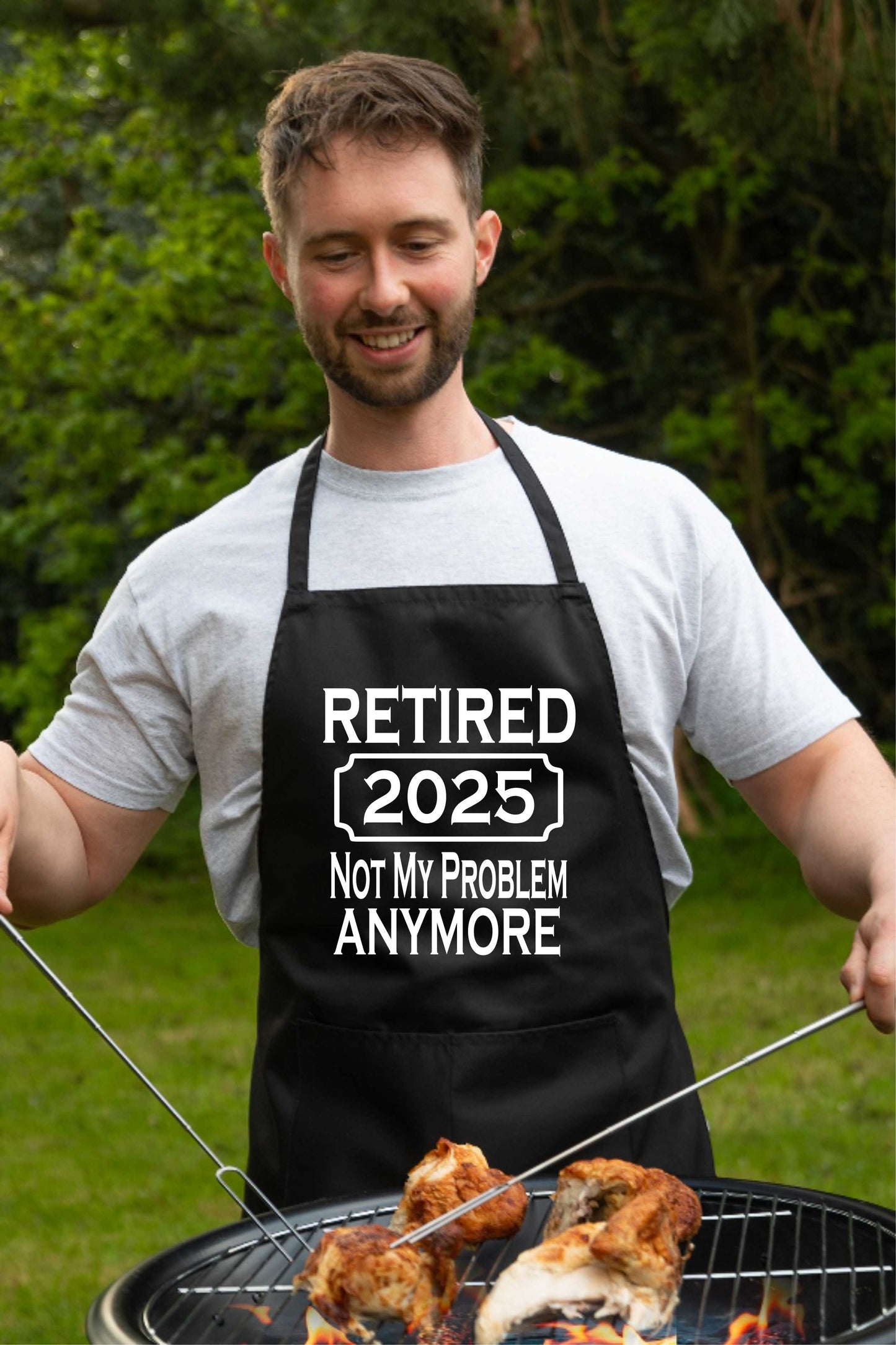 Print4U I Retired in 2025 Retirement Gift BBQ Baking Cooking BBQ Apron