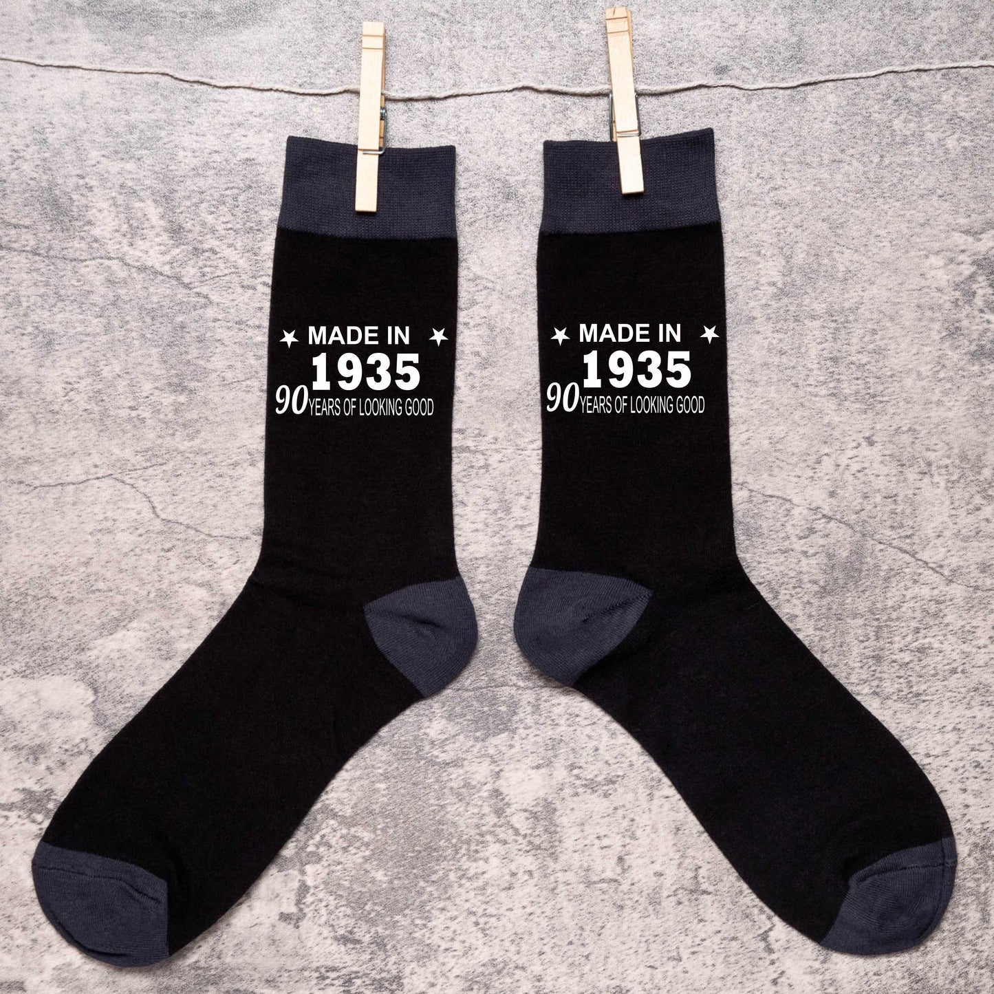 90th Birthday Born in 1935 Mens Novelty Socks Black 90 Year Old Gift